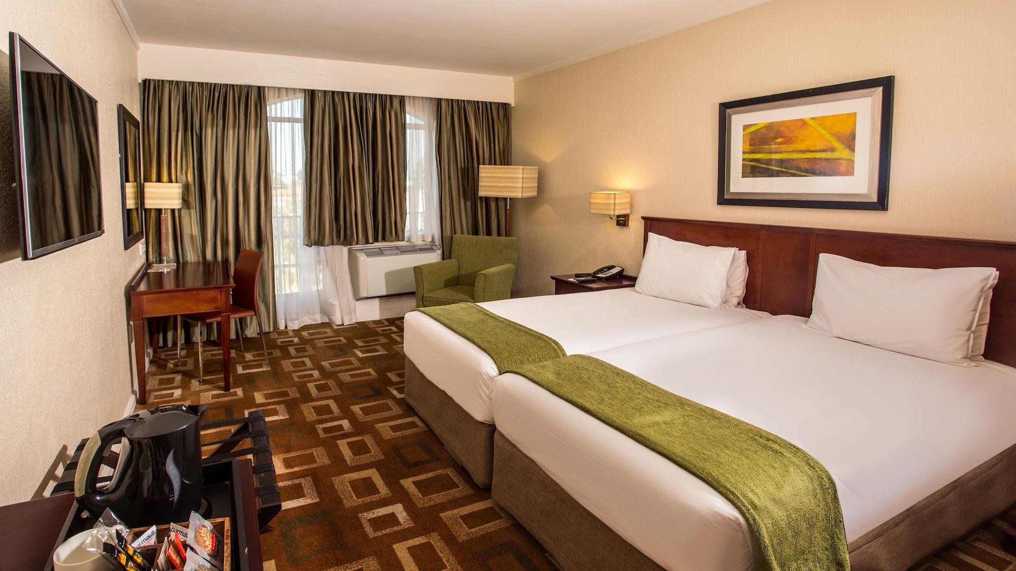 Garden Court Or Tambo International Airport Hotel Kempton Park Exterior photo