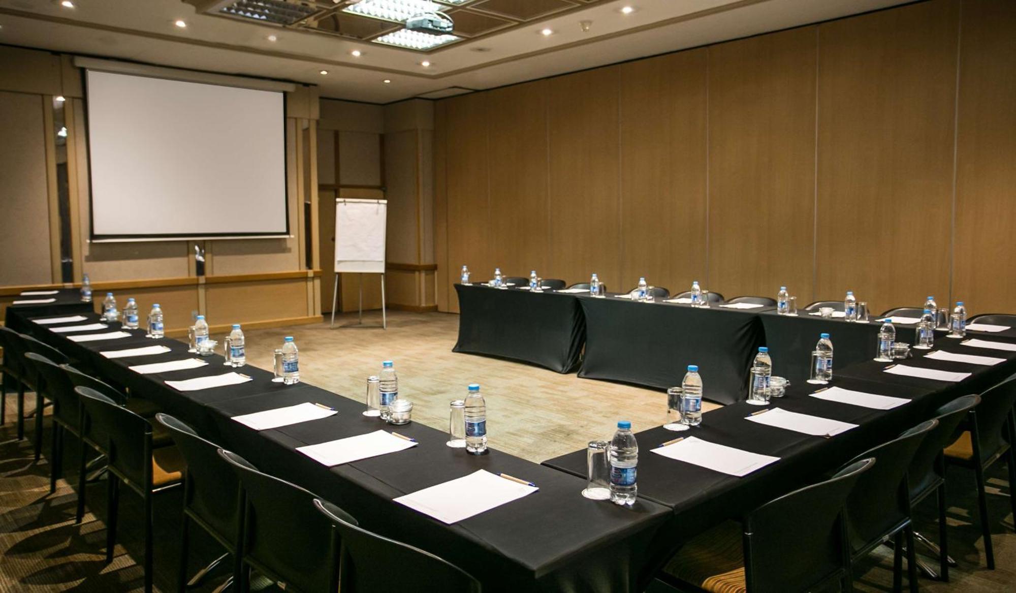 Garden Court Or Tambo International Airport Hotel Kempton Park Exterior photo