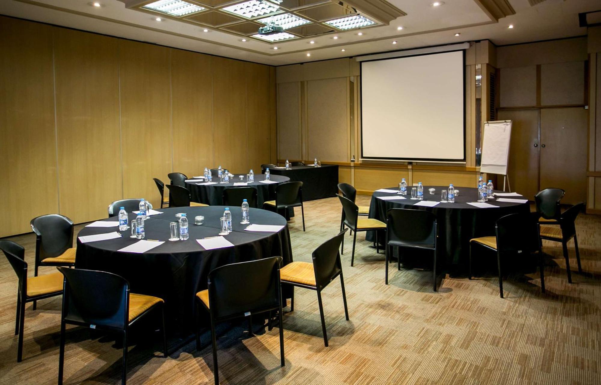 Garden Court Or Tambo International Airport Hotel Kempton Park Exterior photo