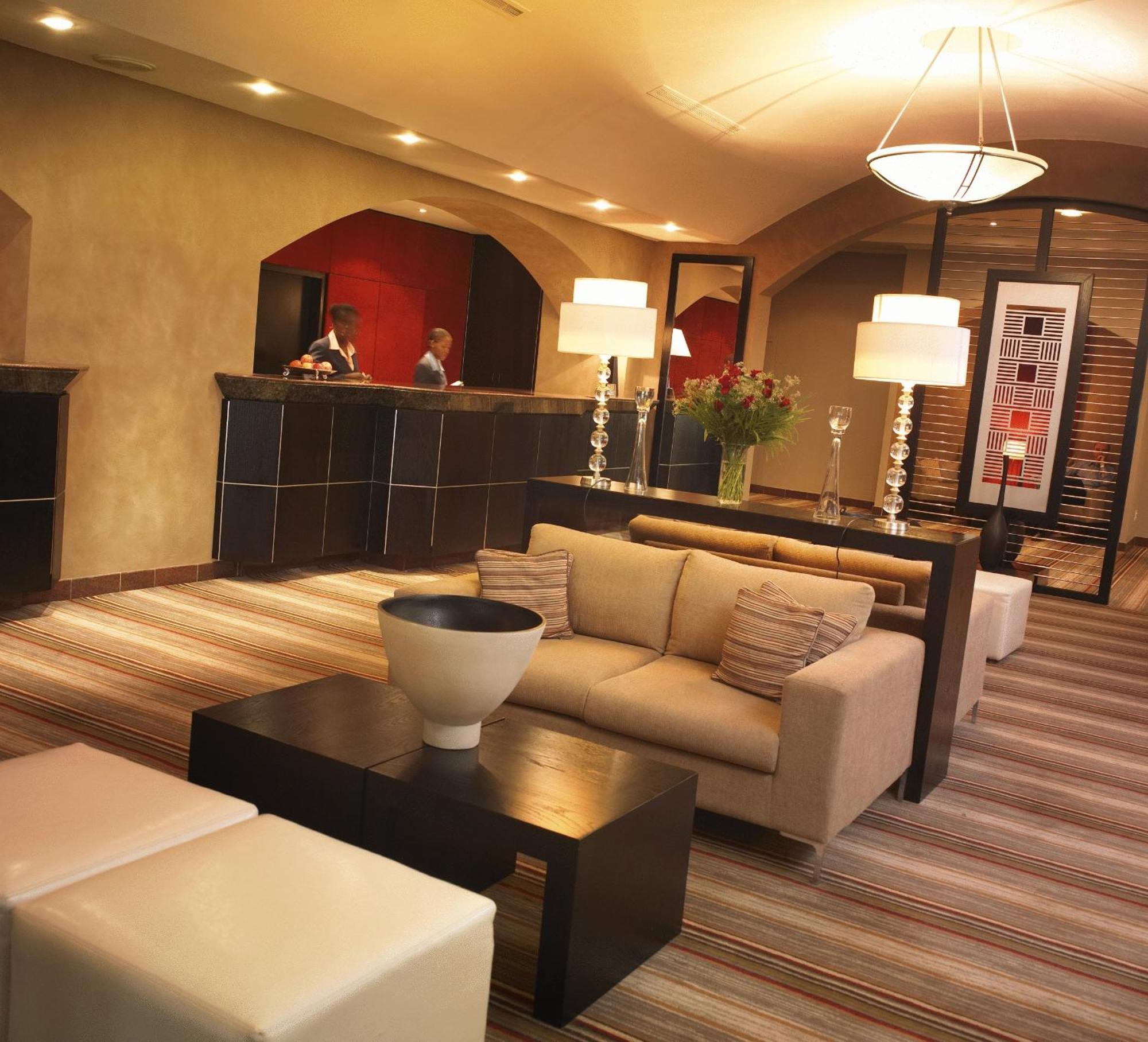 Garden Court Or Tambo International Airport Hotel Kempton Park Exterior photo