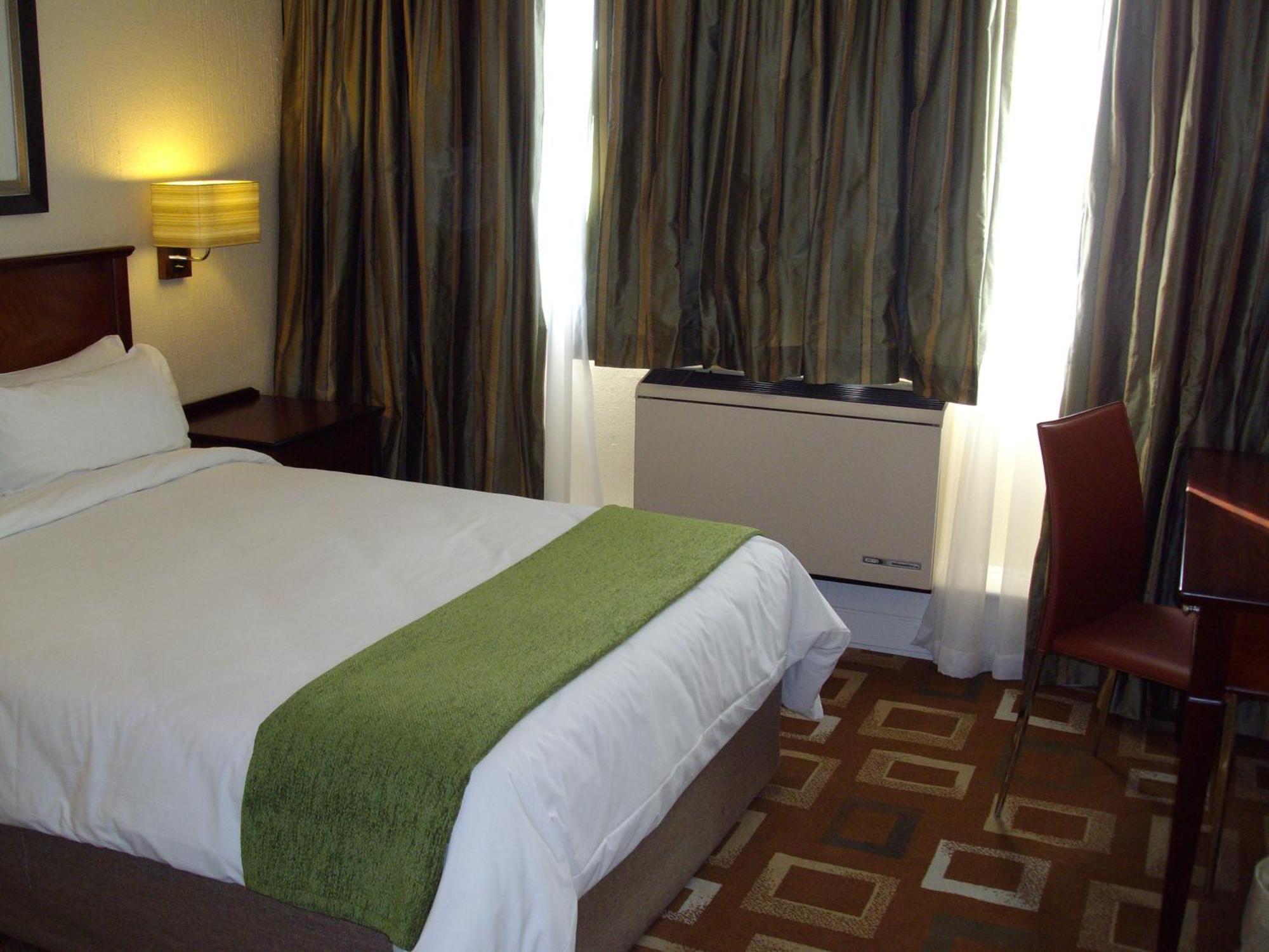Garden Court Or Tambo International Airport Hotel Kempton Park Exterior photo