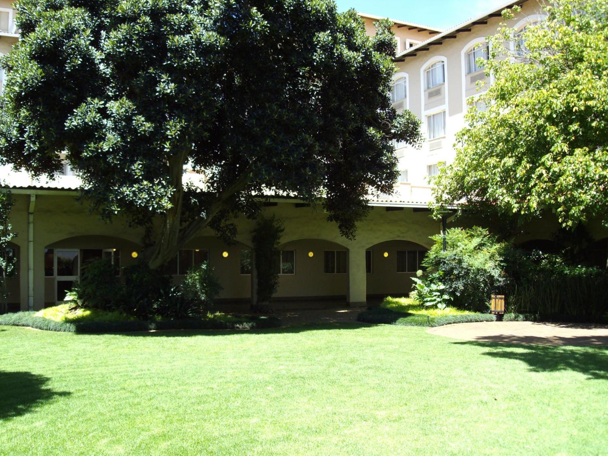 Garden Court Or Tambo International Airport Hotel Kempton Park Exterior photo