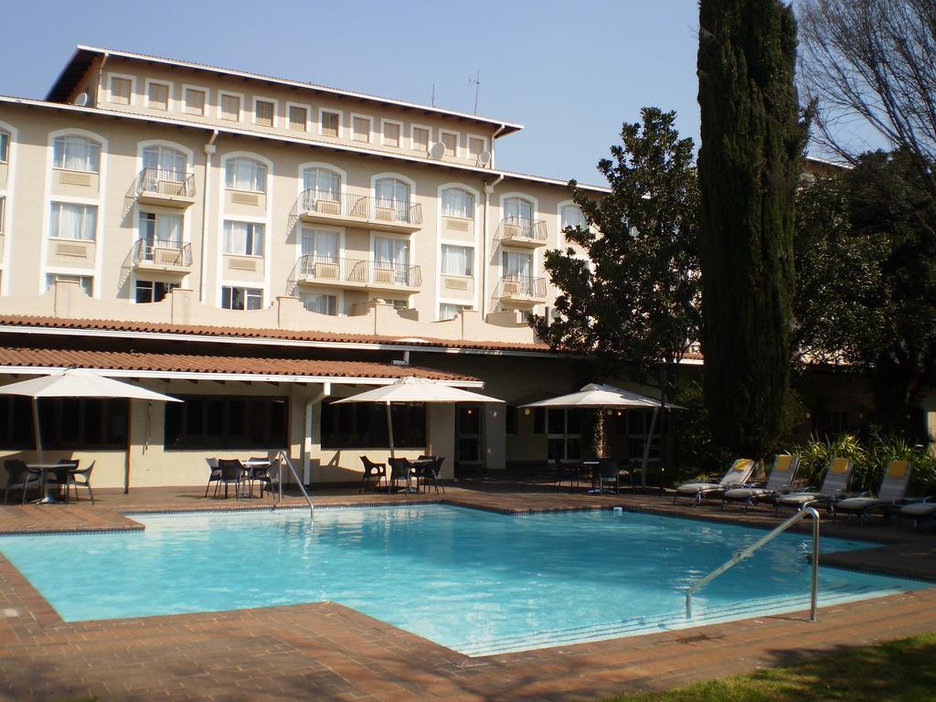 Garden Court Or Tambo International Airport Hotel Kempton Park Exterior photo